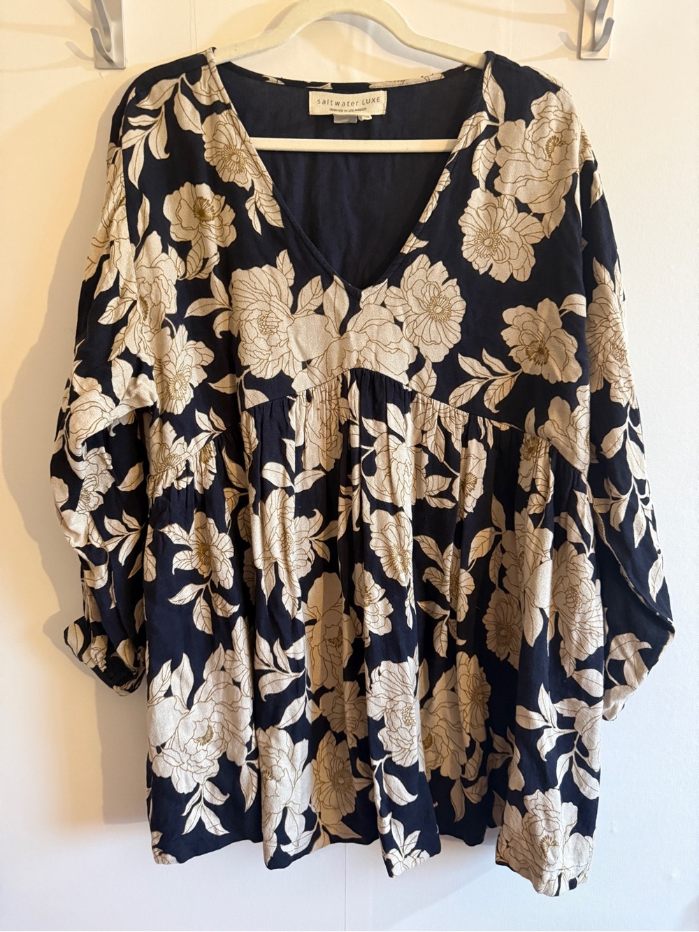 Saltwater Luxe Floral Babydoll Tunic Blouse Navy Ivory Rayon Boho S oversized
